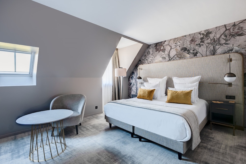 Deluxe Room with Loire View - Photo 5