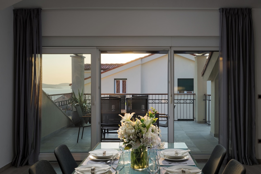 B6 Penthouse Apartment With Sea View And Terrace photo 2