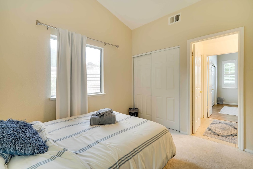 House (4 Bedrooms) photo 2