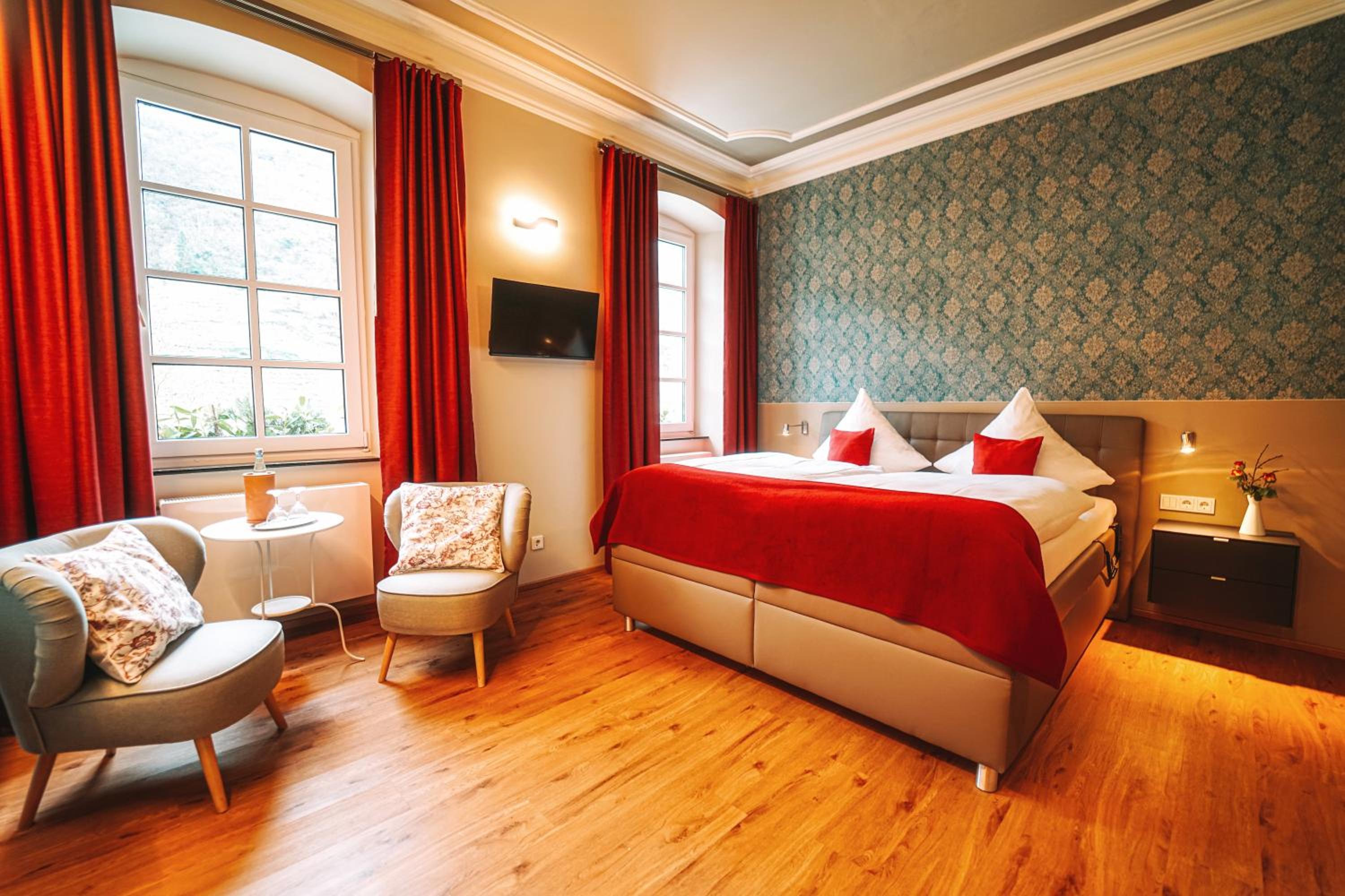 Large Double Room photo 1