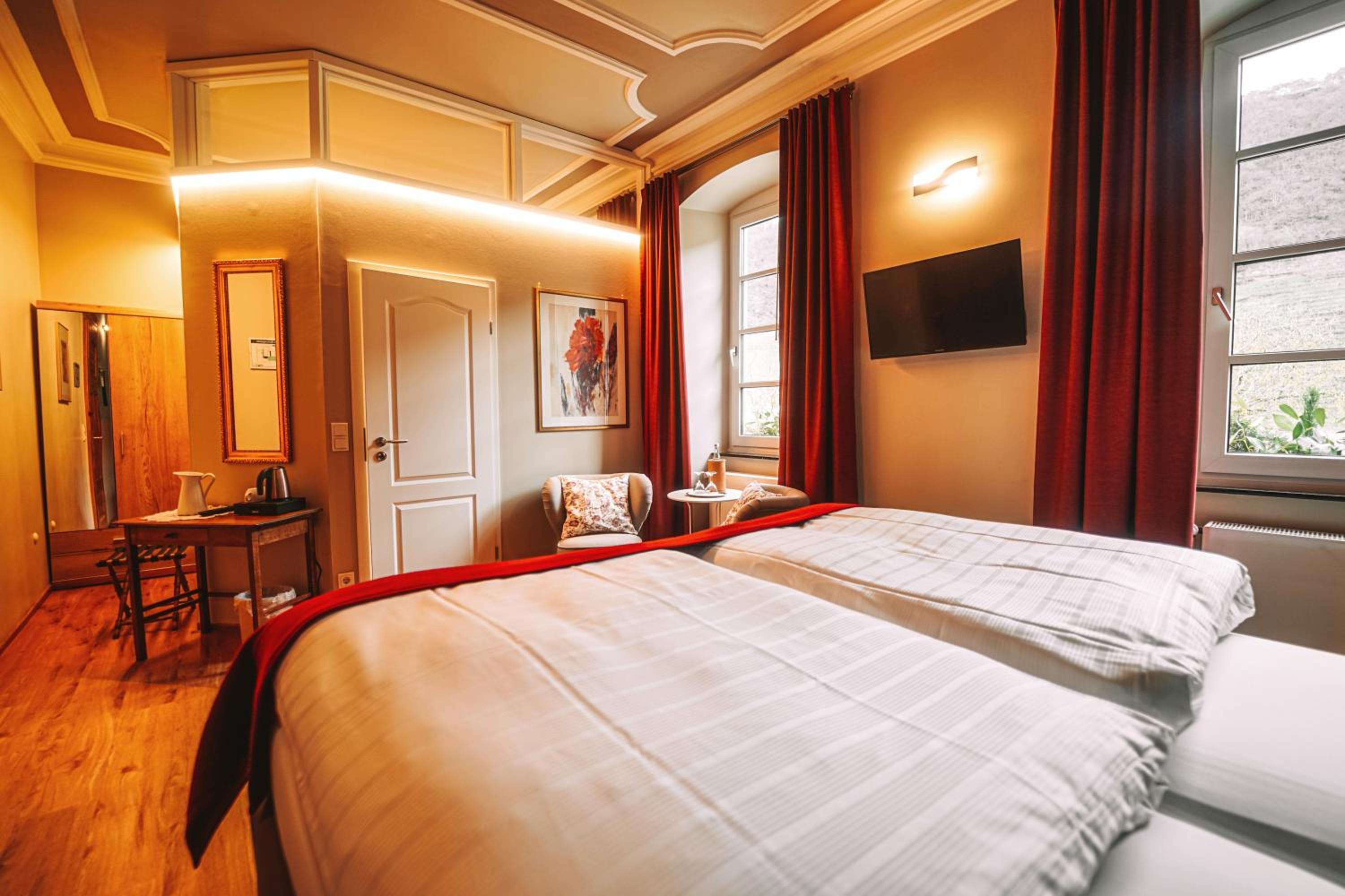 Large Double Room photo 2