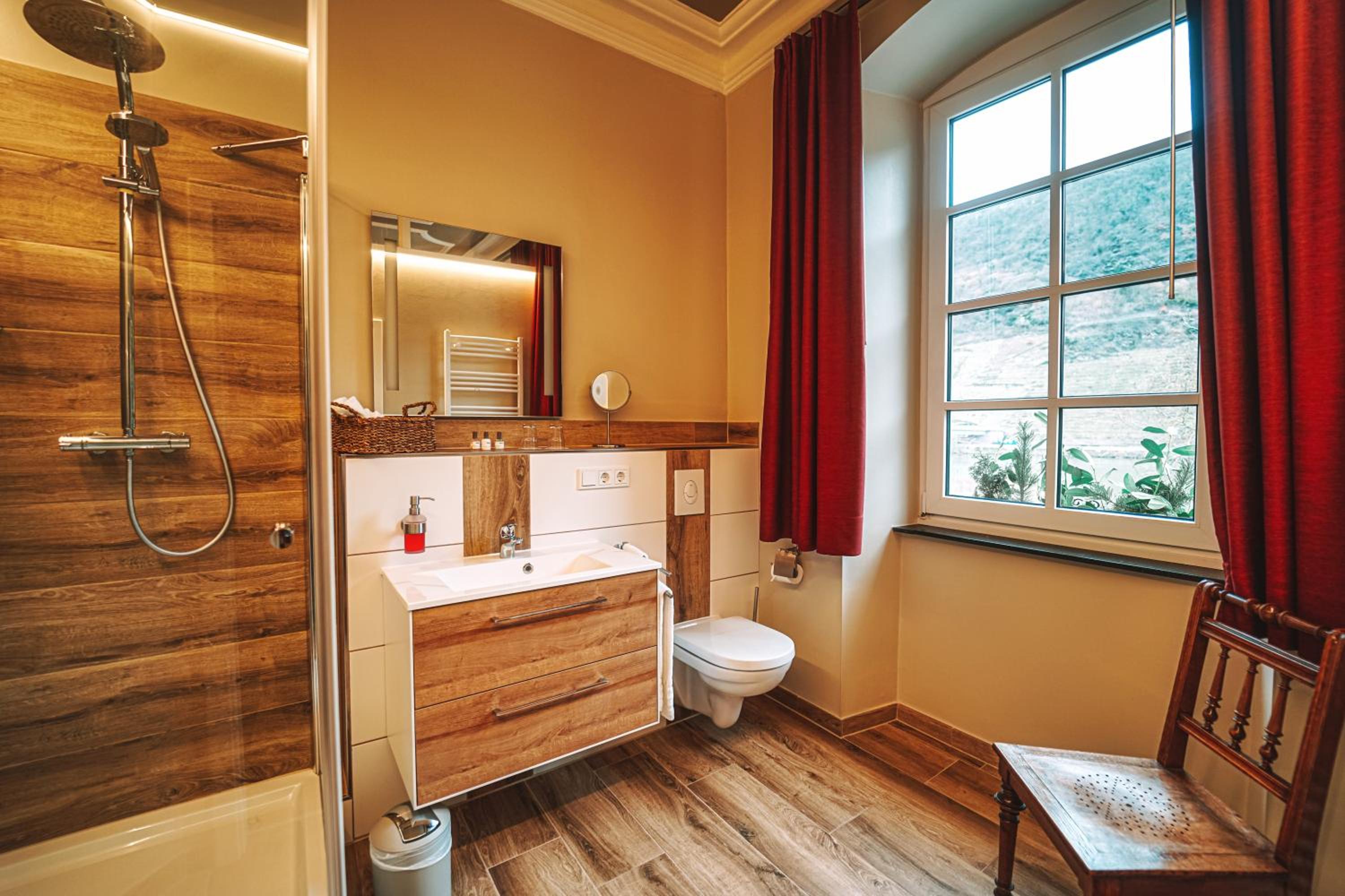 Large Double Room photo 3