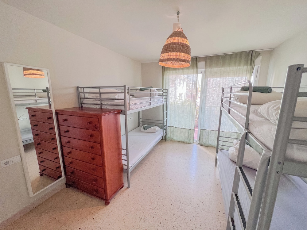 Dormitorio Compartido Económico