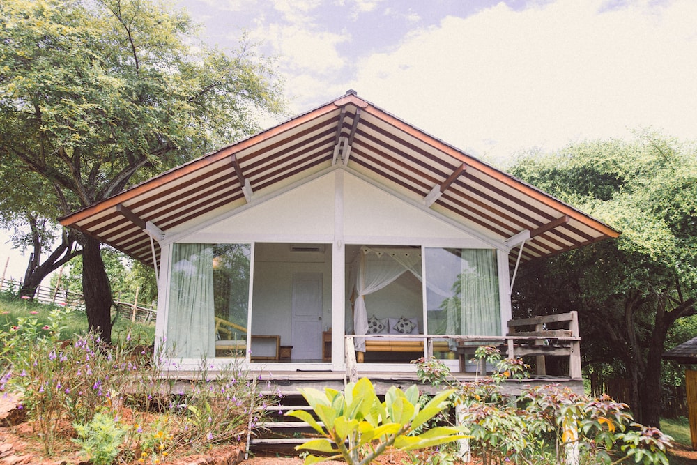 Deluxe Double or Twin Room, Garden View (Hill Side Bungalow) - Photo 1