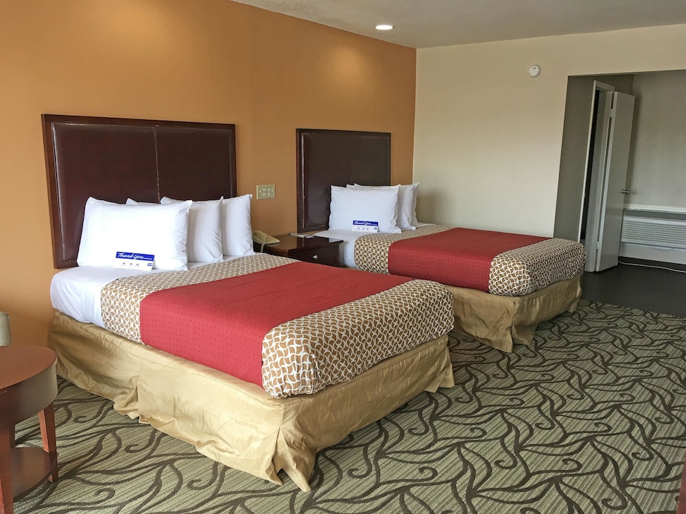 Room, 2 Queen Beds, Non Smoking photo 1