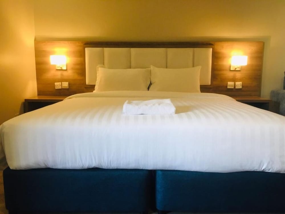 Economy Double Room, 1 King Bed