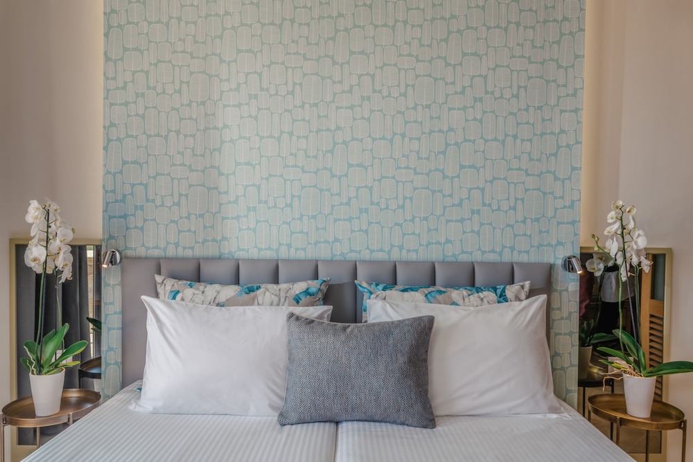 Family Room, Garden View