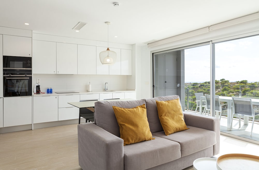 Penthouse, 2 Bedrooms, Terrace, Sea View - Photo 9