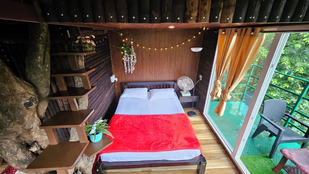 Comfort Tree House