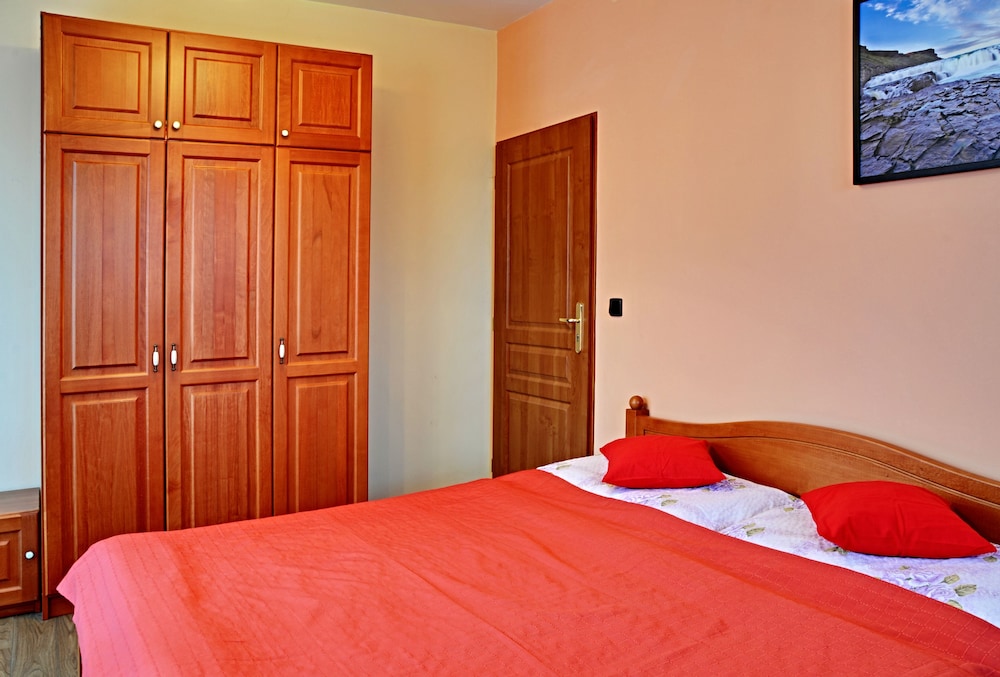 Economy Triple Room, Shared Bathroom photo 1