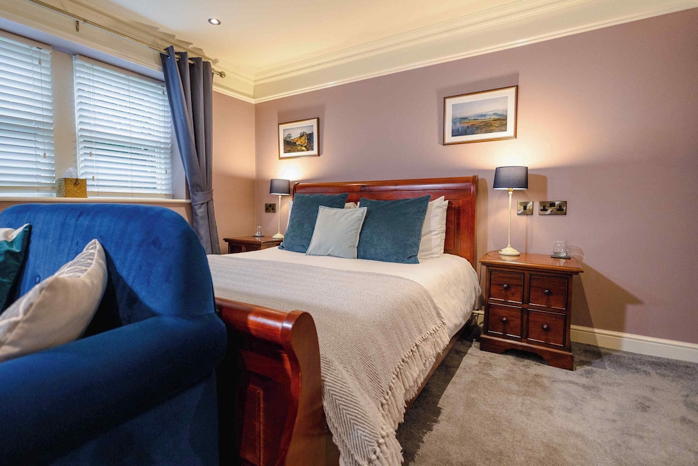 Double Room (The Shirley Suite) photo 3