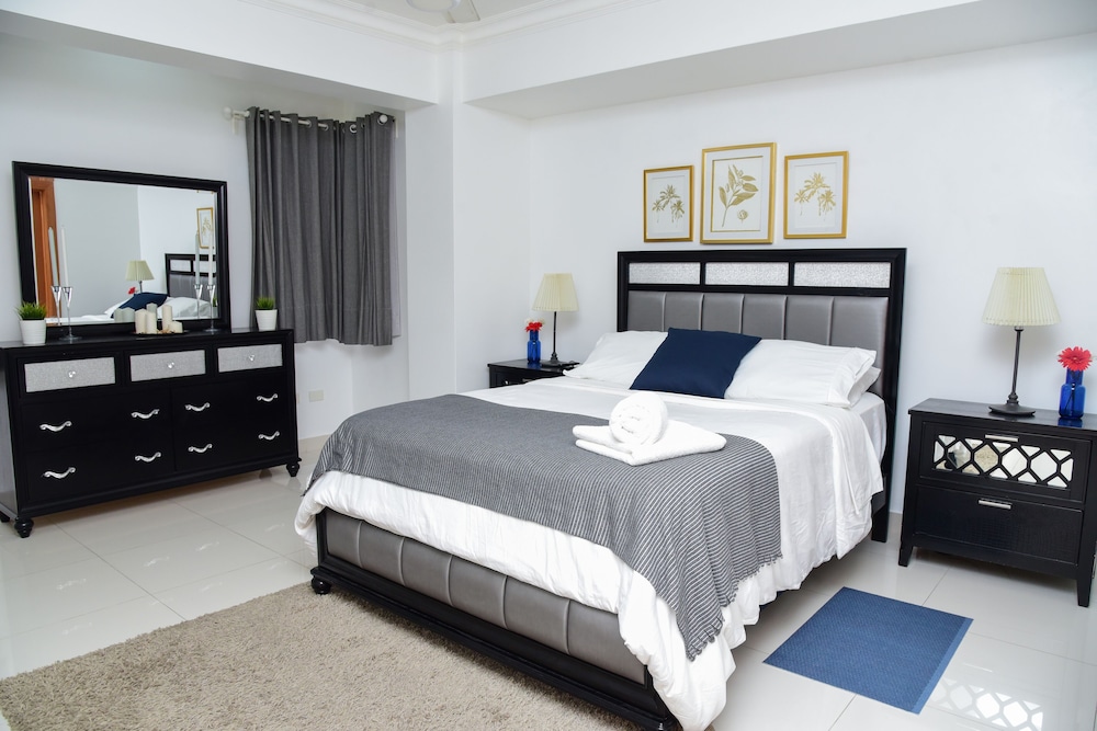 Apartment, 2 Bedrooms, Accessible, Balcony photo 1