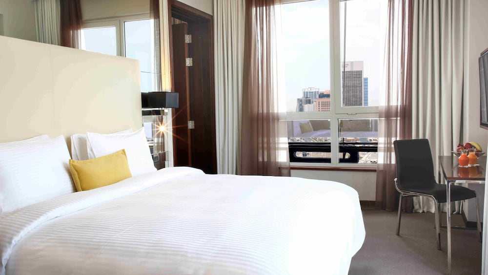 Room, 1 Queen Bed (High Floor, Centro) - Photo 3