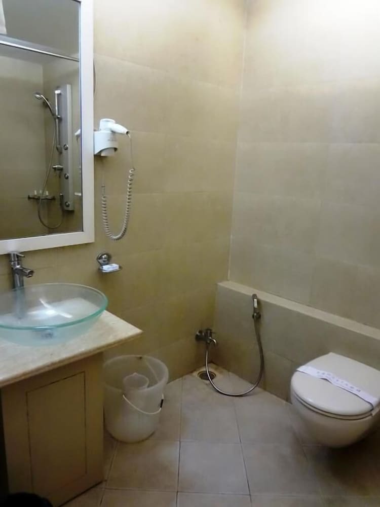 Corporate Suite photo 2