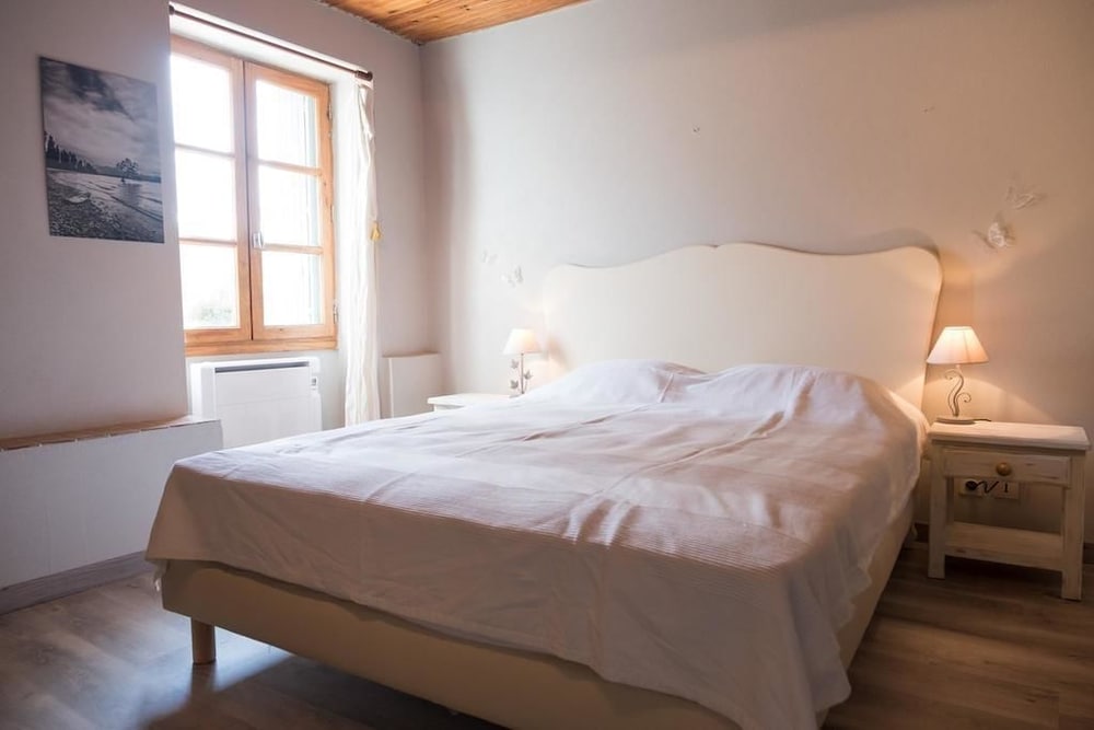 Double Room (Glycine) photo 3