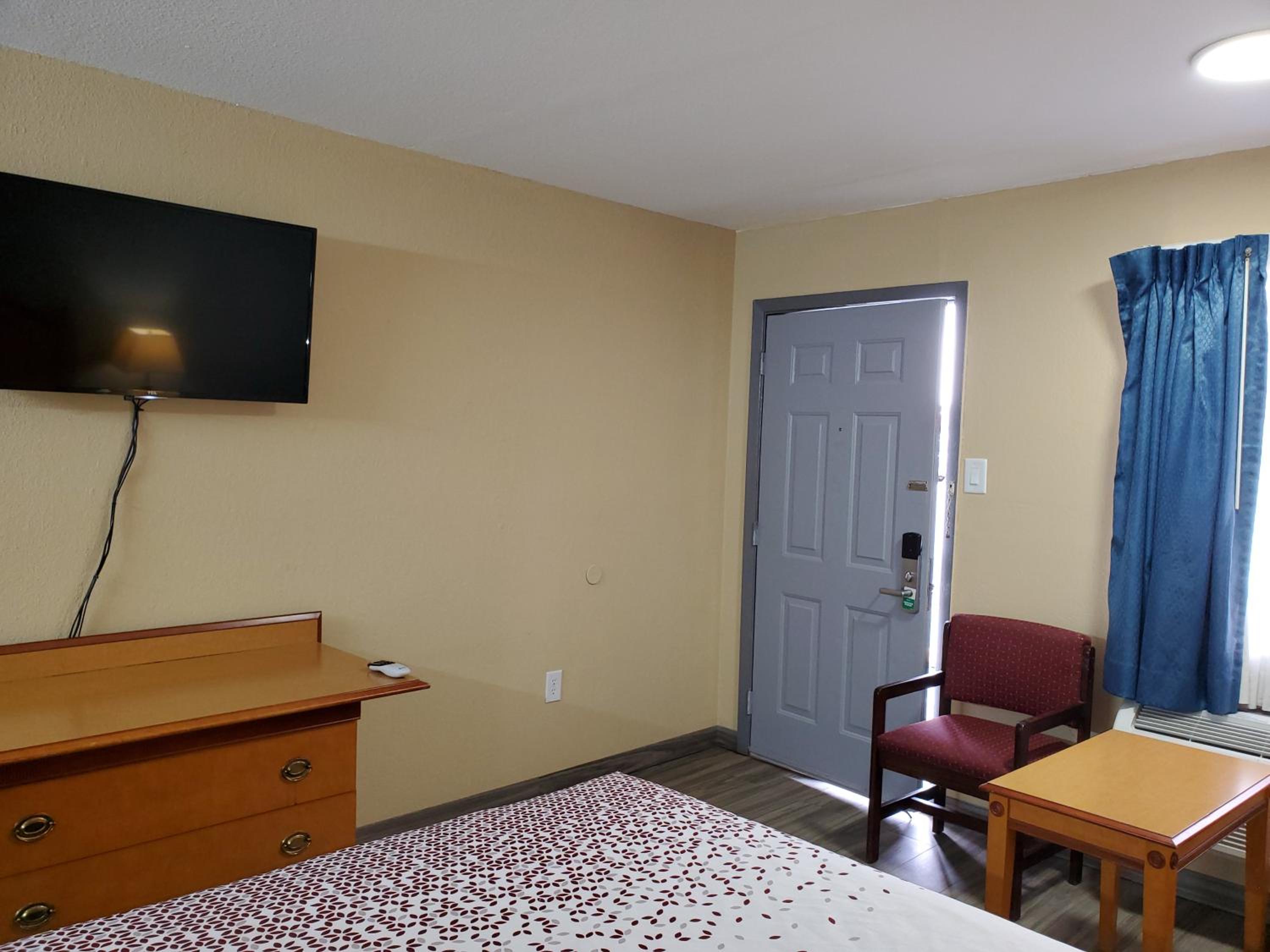 King Room - Disability Access photo 3