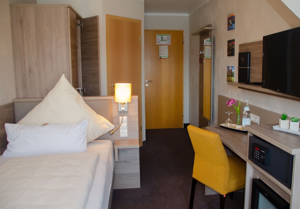 Deluxe Single Room, River View
