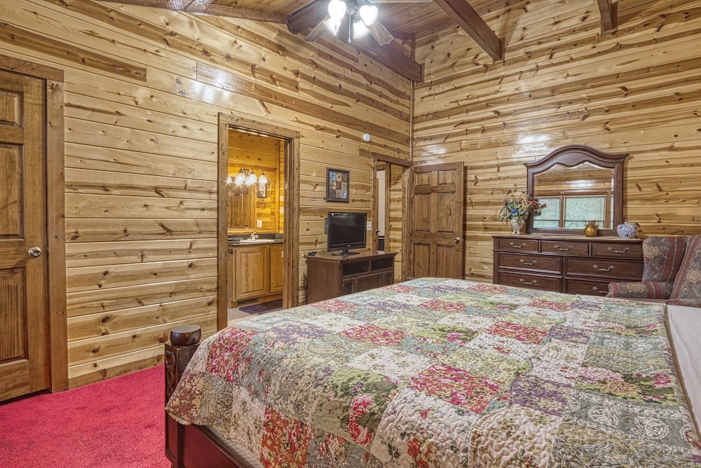 House, Multiple Beds (A New Beginning #522) photo 3