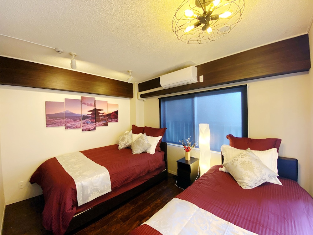 Condo (Tall House) photo 1