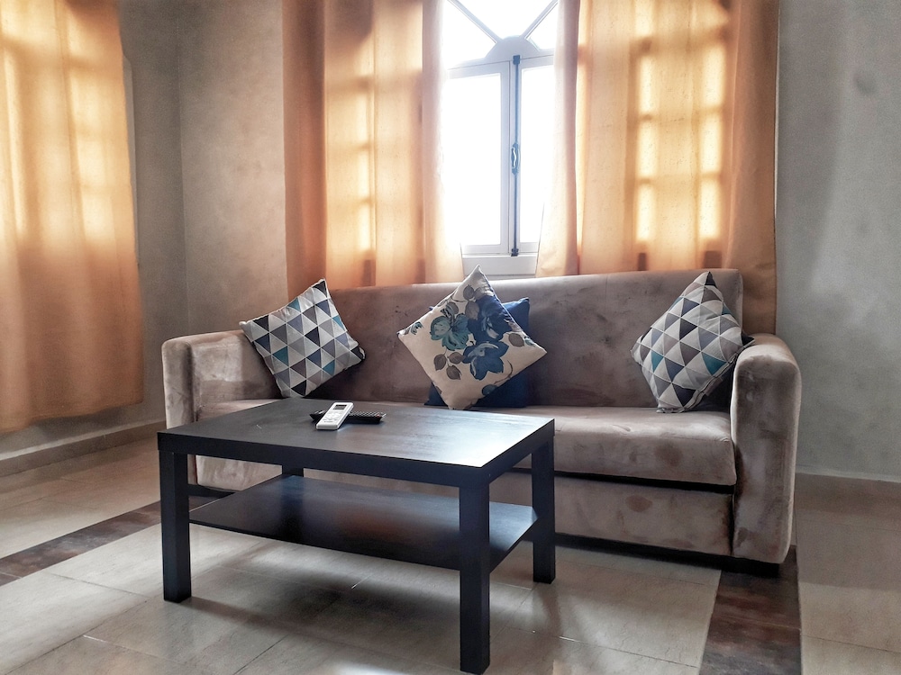 Basic Suite photo 2