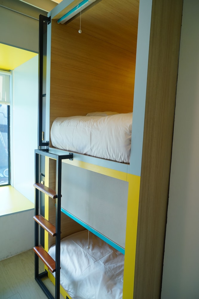 Exclusive Shared Dormitory, Mixed Dorm, Shared Bathroom
