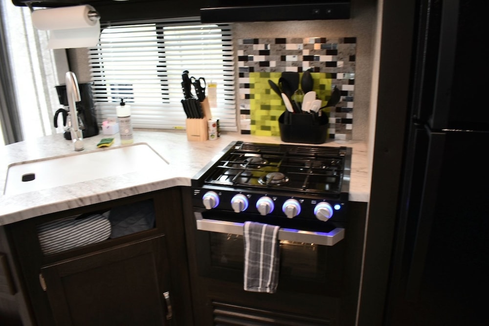 Grand Canyon RV Glamping Luxury Suite photo 3