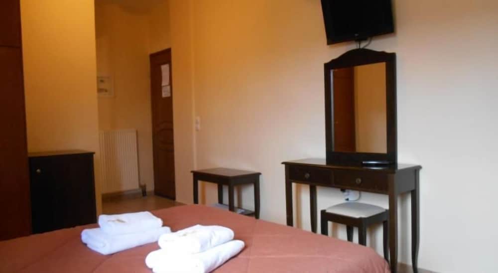 Classic Double Room, City View photo 1