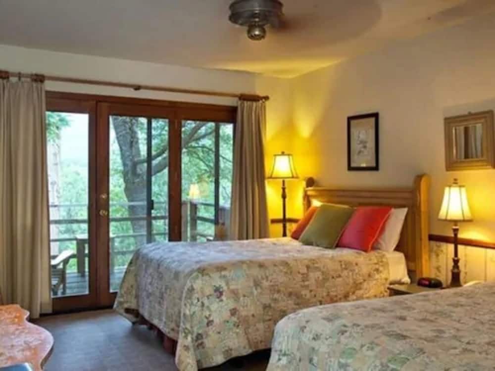 Double Room - Photo 2