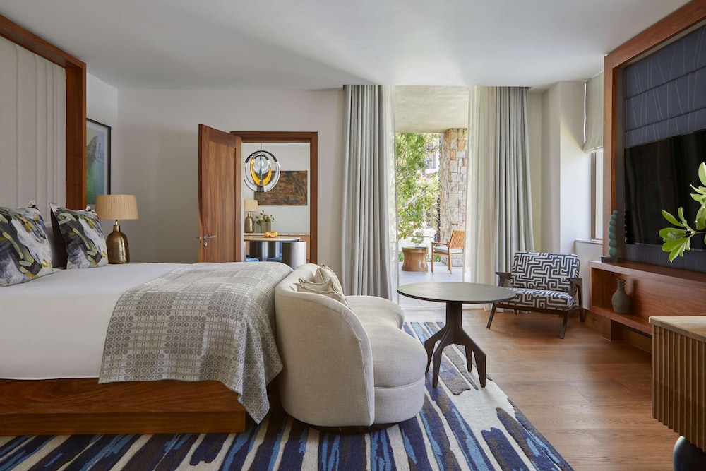 Suite, 1 Bedroom (island)