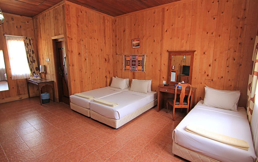 Paddock Chalet photo 1