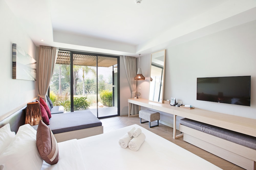 Grand Deluxe Room - Photo 2