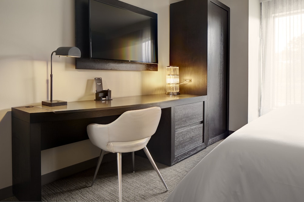 Room, Multiple Beds, Accessible photo 2