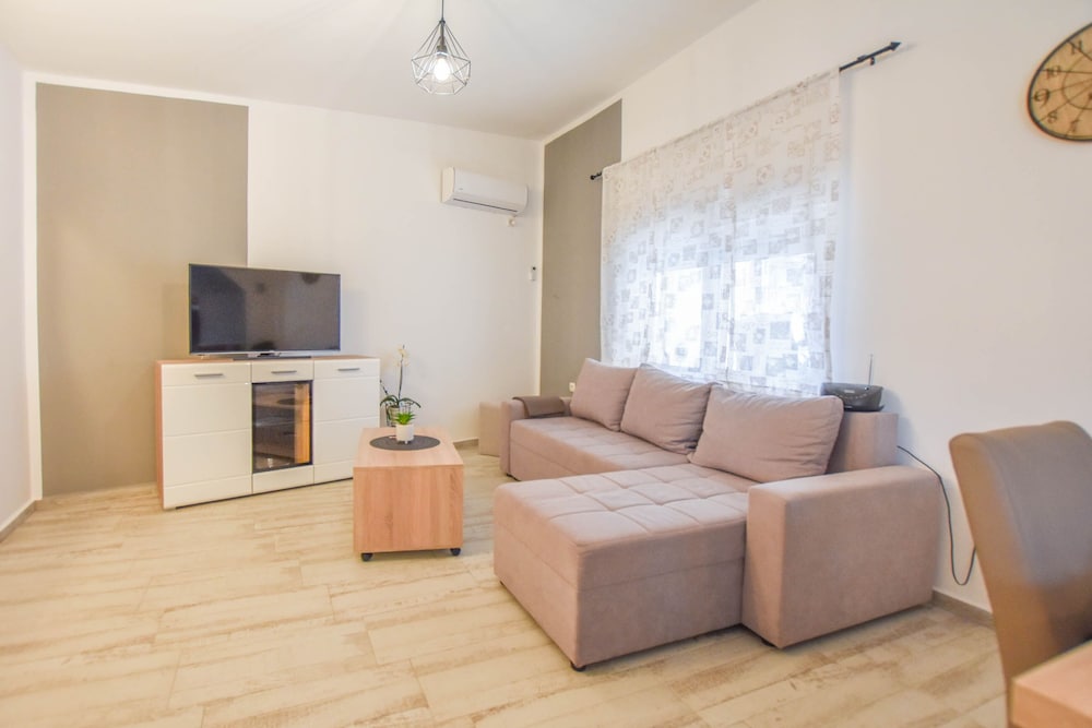 House photo 2