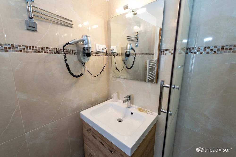 Double Room, Shared Bathroom photo 3