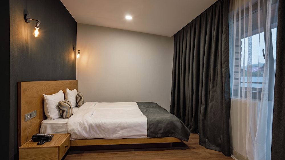 Standard Double Room Back View - Photo 1