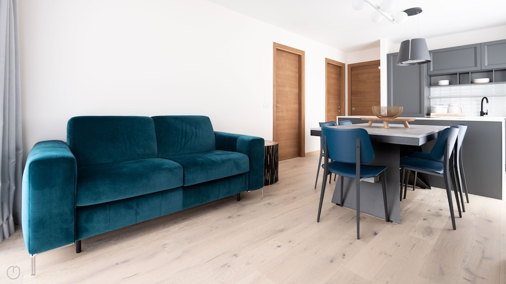 Apartment (2 Bedrooms)