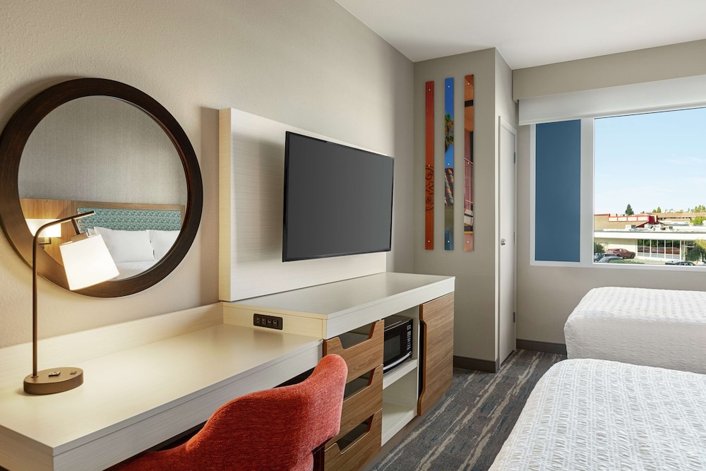 Studio Suite, 2 Queen Beds photo 2