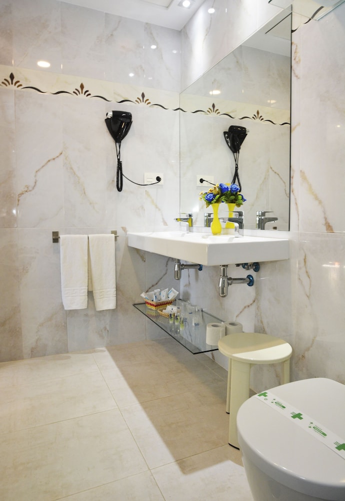 Junior Suite - Photo 17