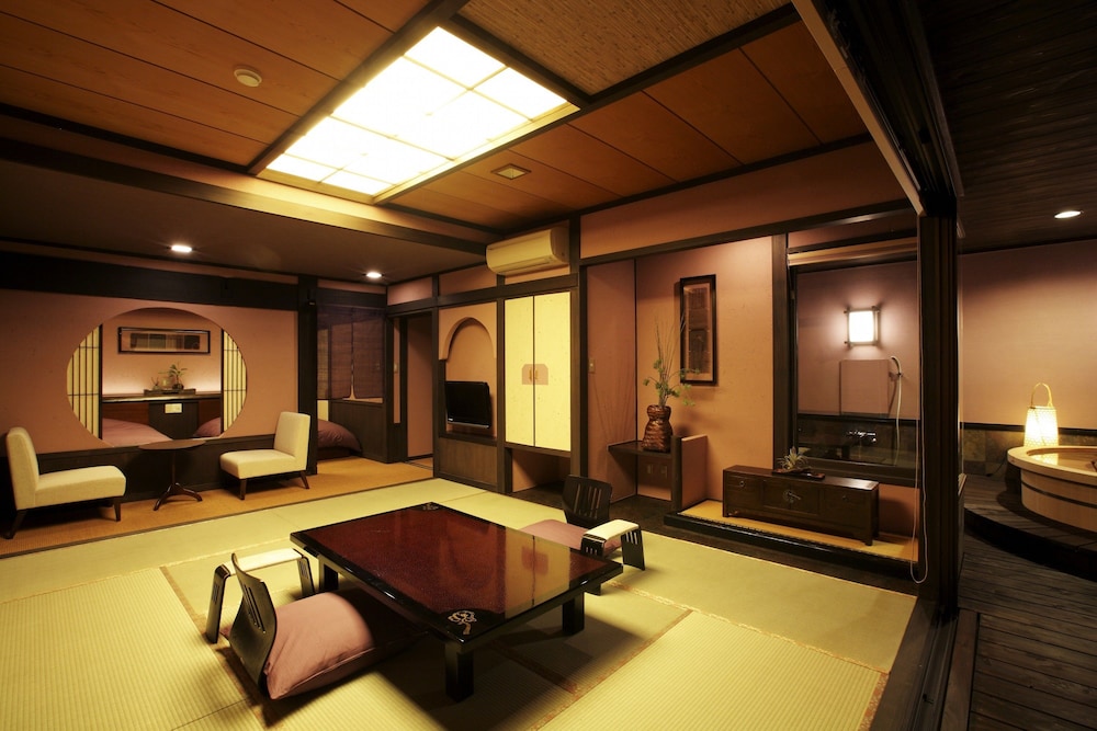 Ocean View Japanese Western Style Executive Room with Open-air Bath photo 3