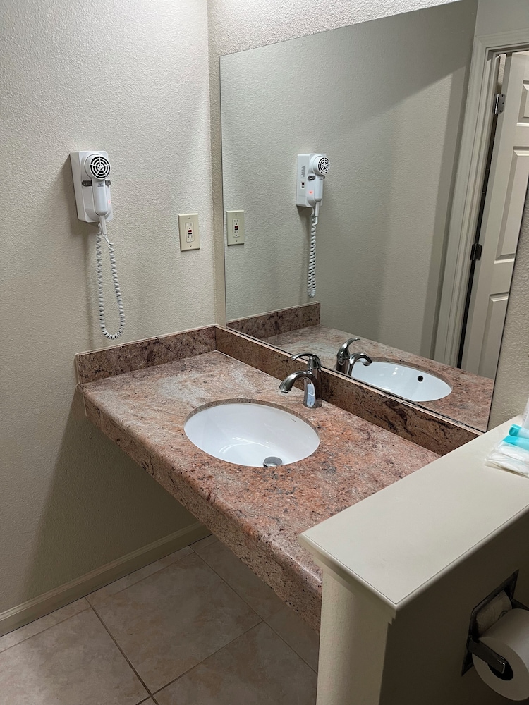 Standard Room photo 2
