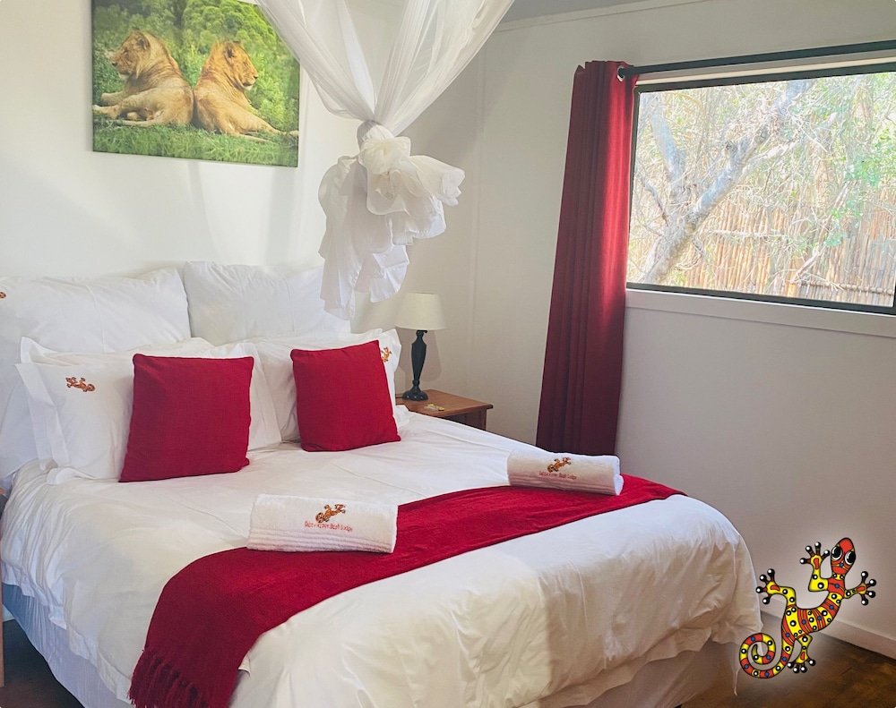 Luxury Cabin, Multiple Beds, Ensuite, River View