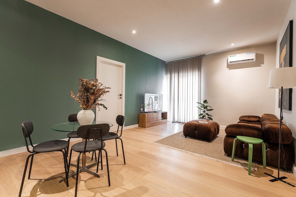 Junior Apartment, City View