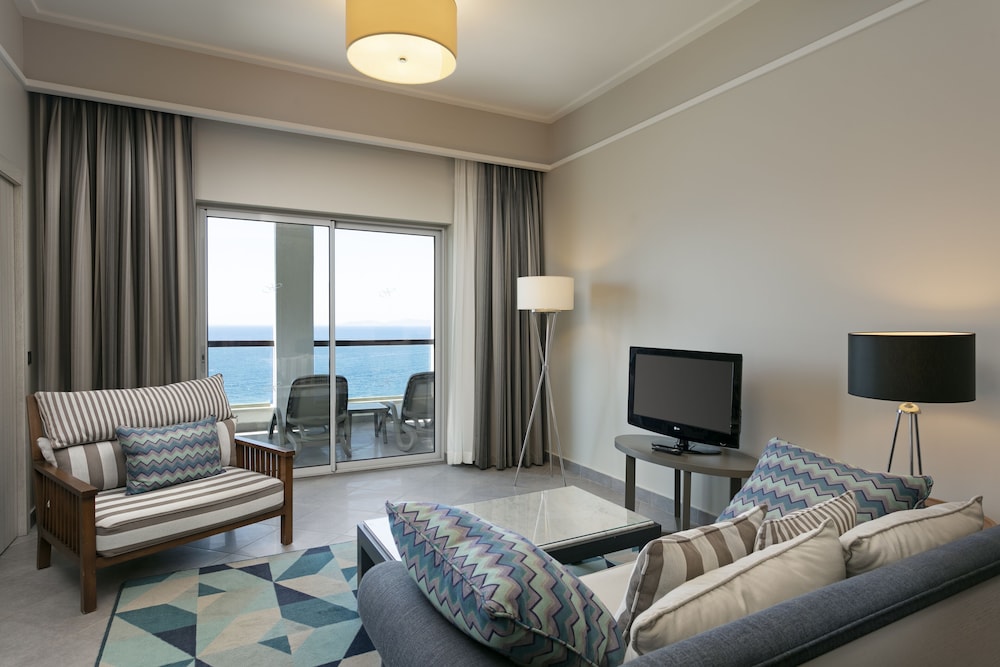 Suite (Elegance) photo 1