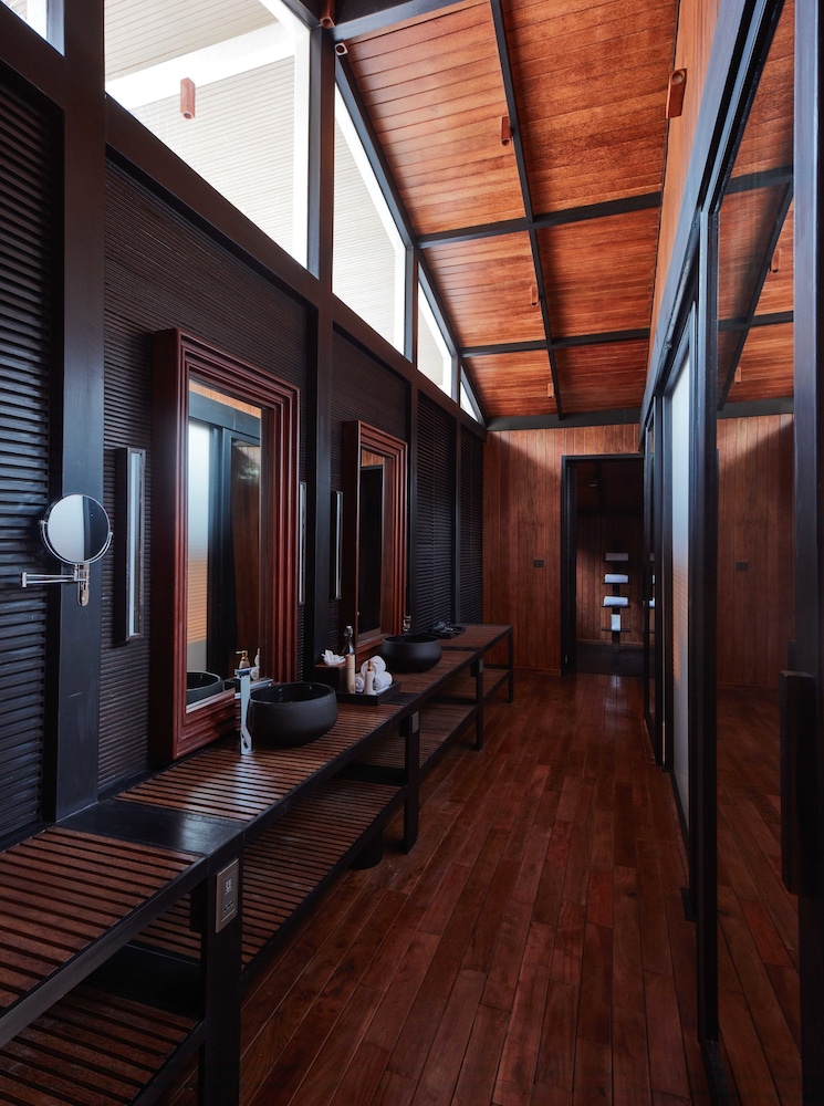 Deluxe Villa King Bed