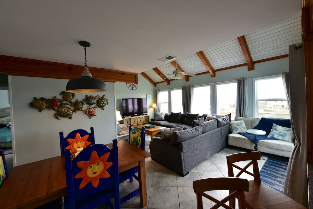 House, Multiple Beds, Balcony, Ocean View (Seagrass Cottage)