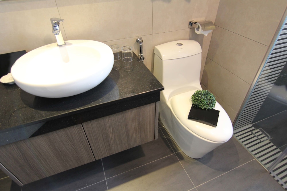 Executive Deluxe Suite - Photo 11