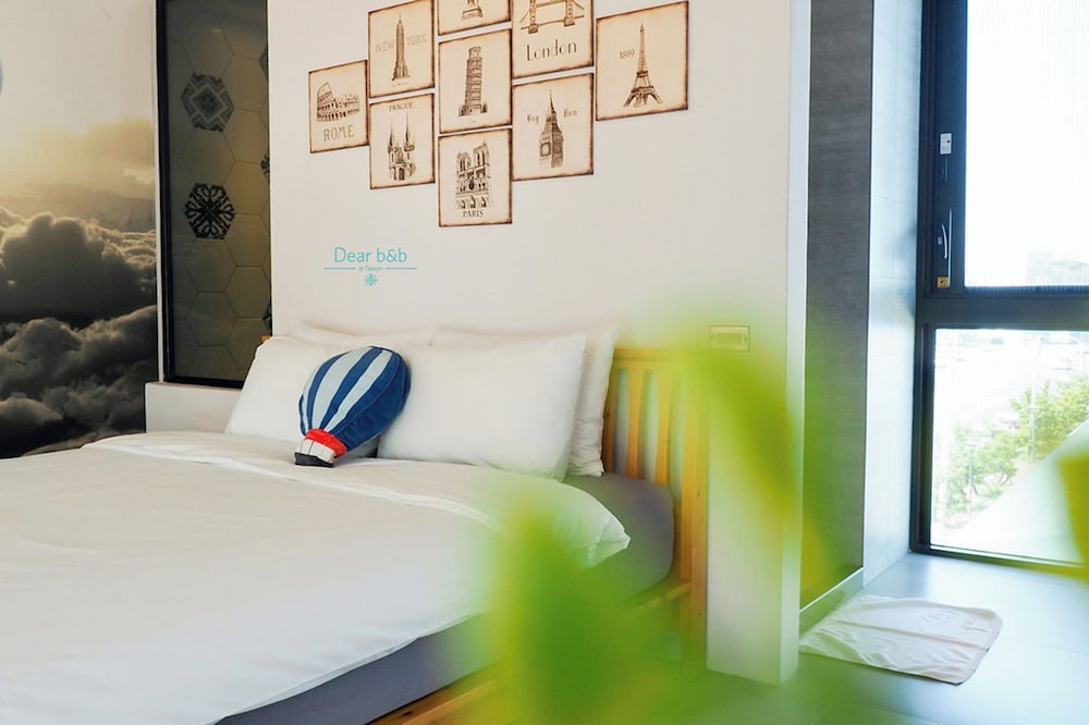 Signature Double Room, 1 King Bed photo 2