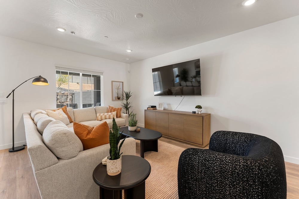 Townhome, 4 Bedrooms