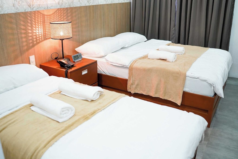 Deluxe Triple Room photo 2