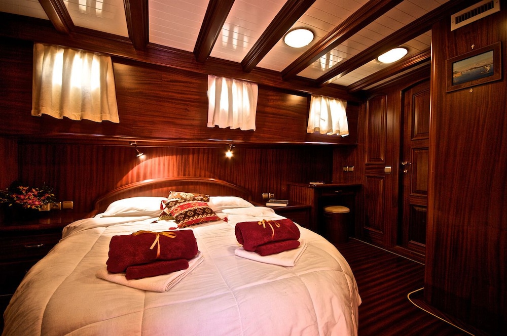 Superior Cabin